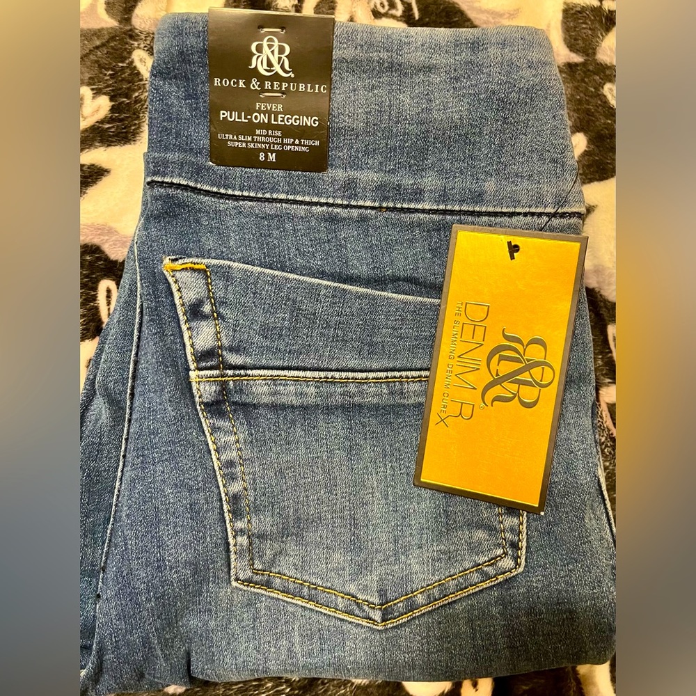 Rock & Republic brand new size 8 jeggings